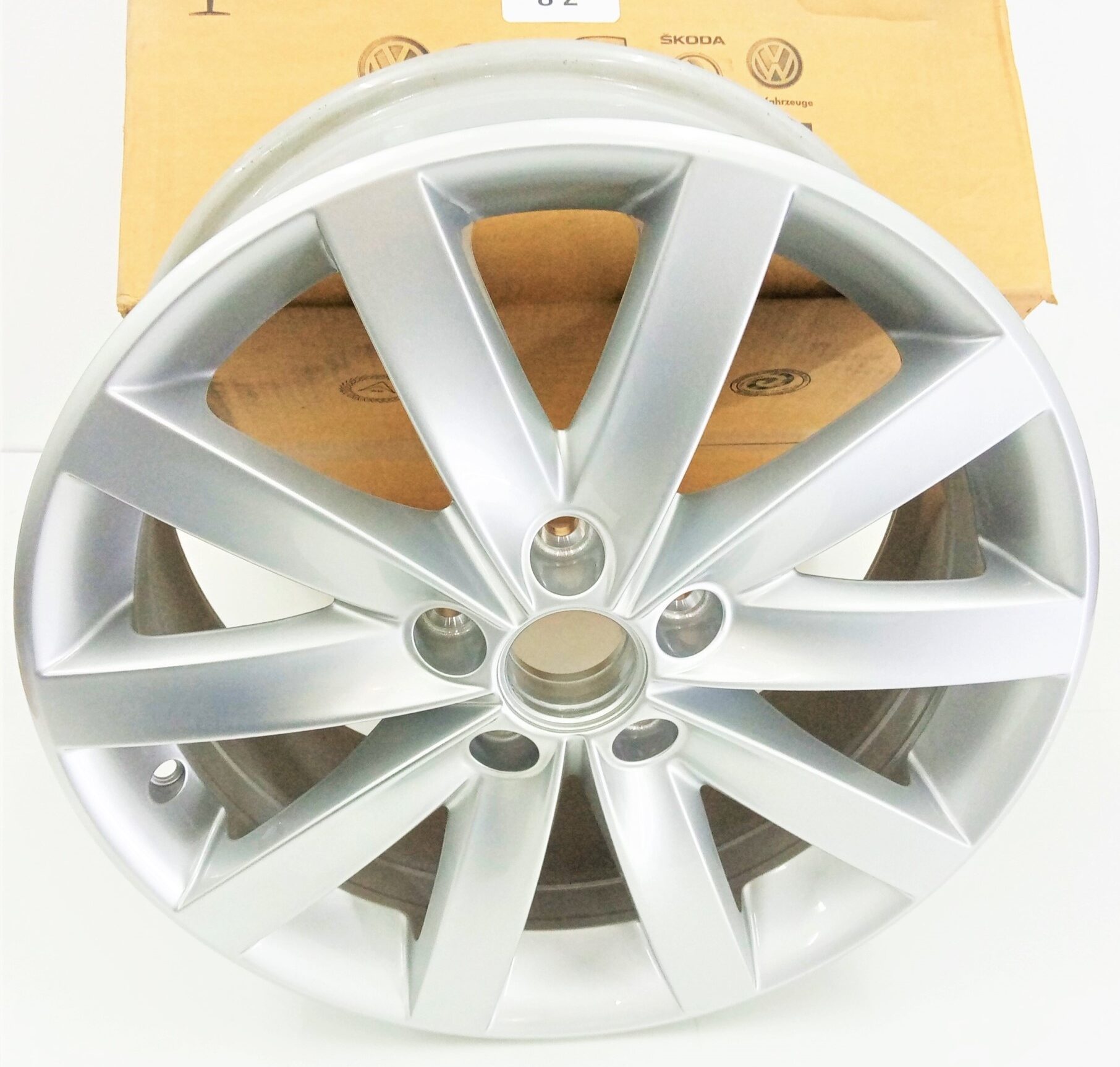 VW Genuine 17″ Alloy Wheel | 10-Spoke Design | 5K0601025F8Z8 | OEM