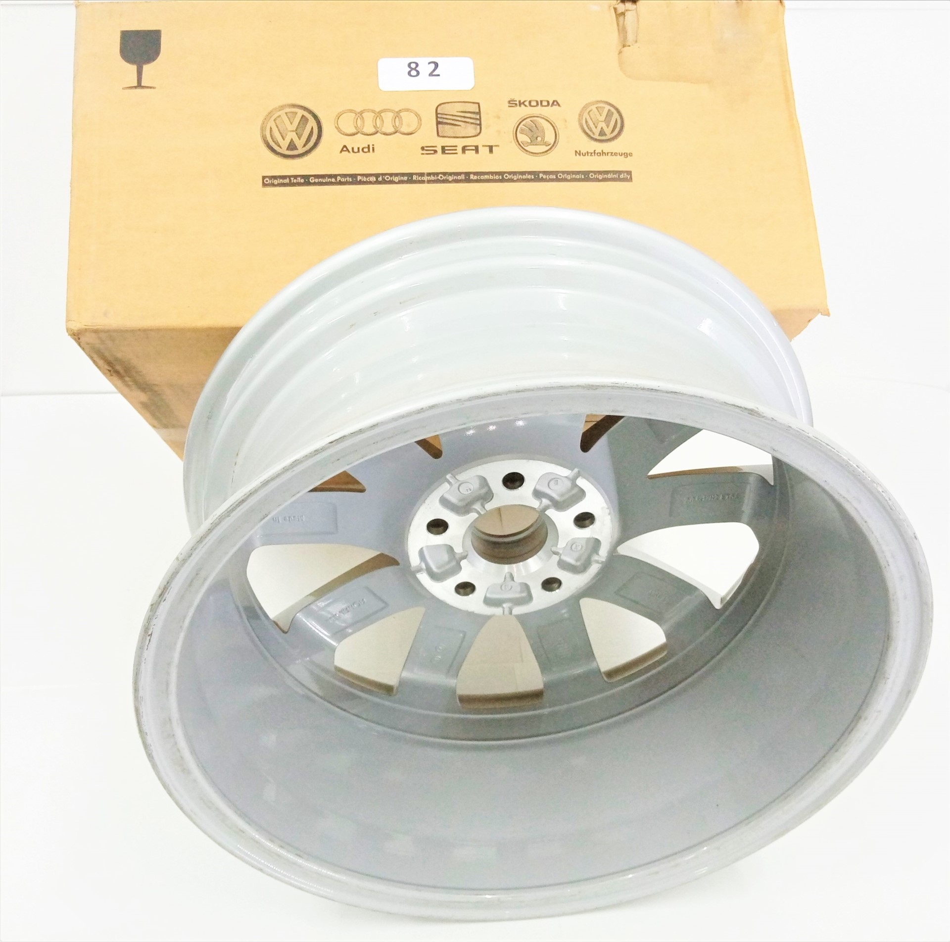 VW Genuine 17″ Alloy Wheel | 10-Spoke Design | 5K0601025F8Z8 | OEM